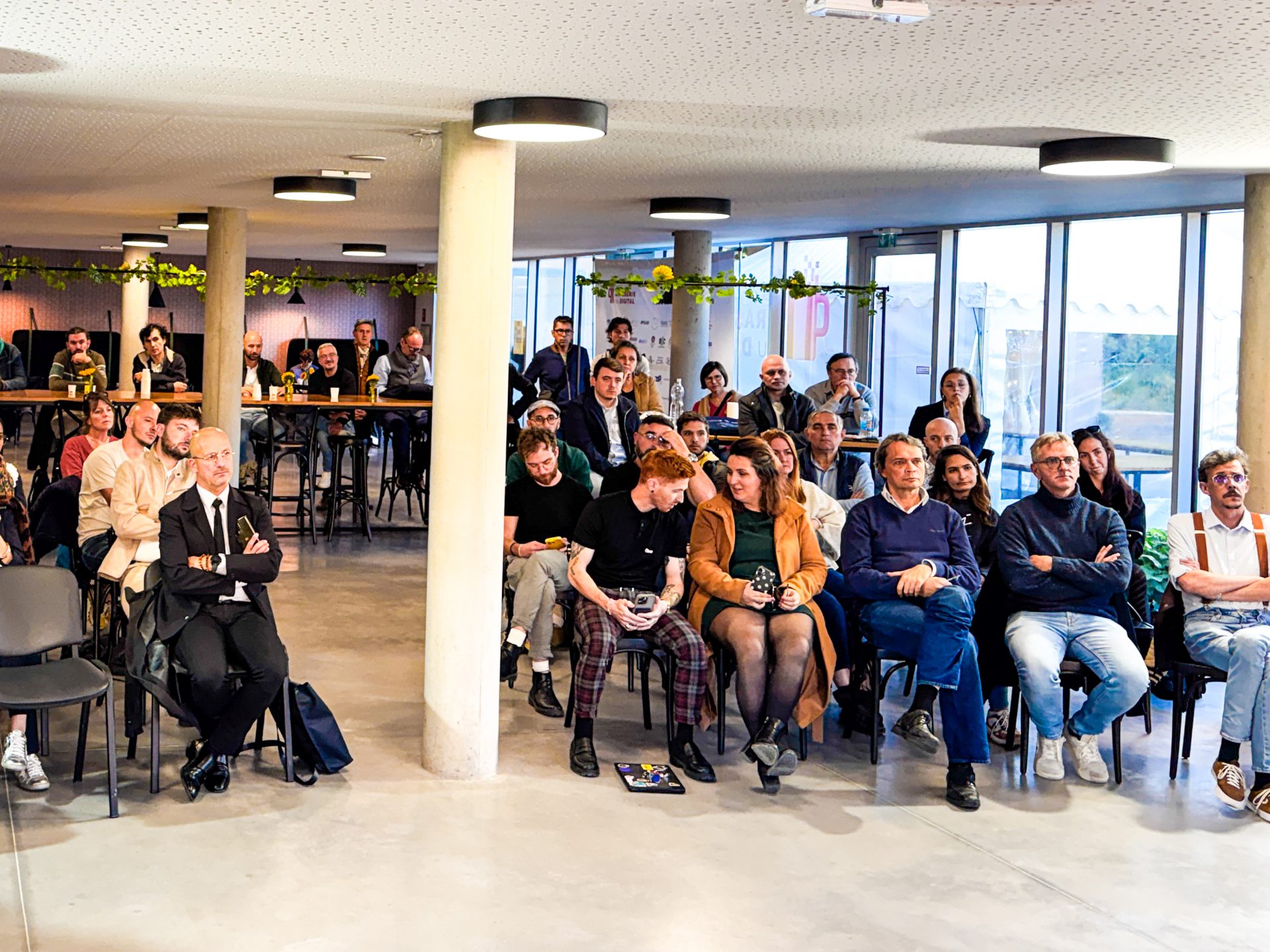 Le public de l'Assemblée générale de La Brasserie du Digital