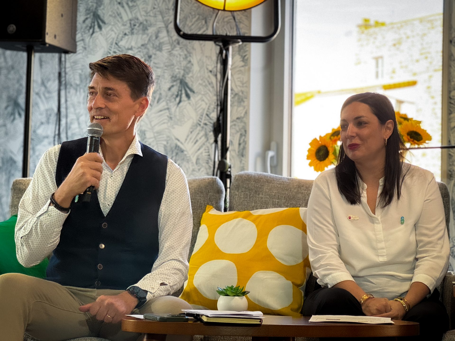 Frédéric Pacotte et Laura Suzanne, directrice de La Brasserie du Digital, lors de l'Assemblée générale